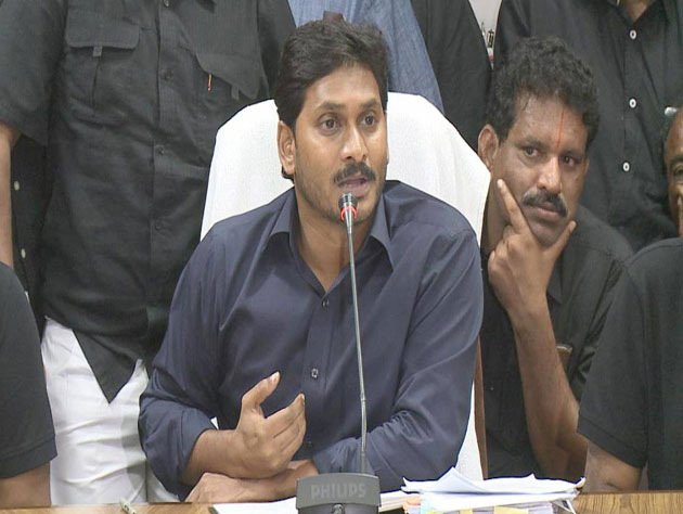 హోదా వస్తే ఏమవుతుందన్నది జగన్ చెప్పారు హోదా వస్తే ఏమవుతుందన్నది జగన్ చెప్పారు