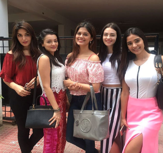 Puris connection with Five hotties revealed