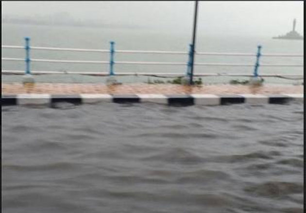 Water Level in Hussain Sagar at an alarming rate