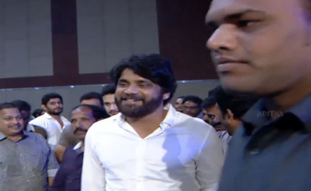 Whats that song Nag is listening everyday? Whats that song Nag is listening everyday?