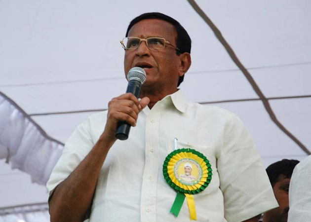 Why did Gali showered praises on KCR?