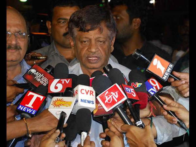 మైసూరాకు నోట మాట రాలేదా?