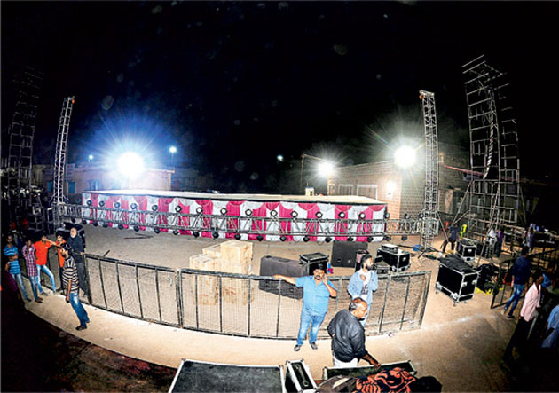 Pawan Kalyan reluctant to Step Back