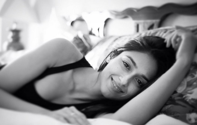 Photo Story: Like an Angel on the BED!