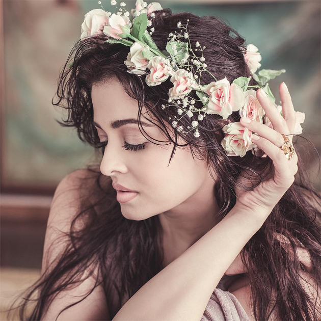 Photo Story: Heres Angel wearing flowers