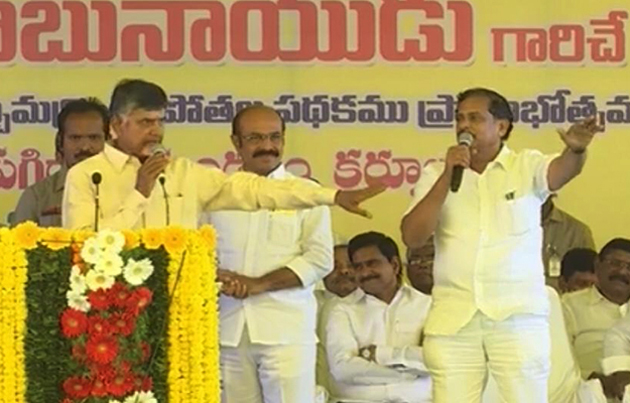 బహిరంగ సభలోనూ జగన్ ఎమ్మెల్యే మైక్ కట్