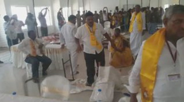 ఎలక్షన్ వాయిదాకు టీడీపీ ఫైట్ సీన్