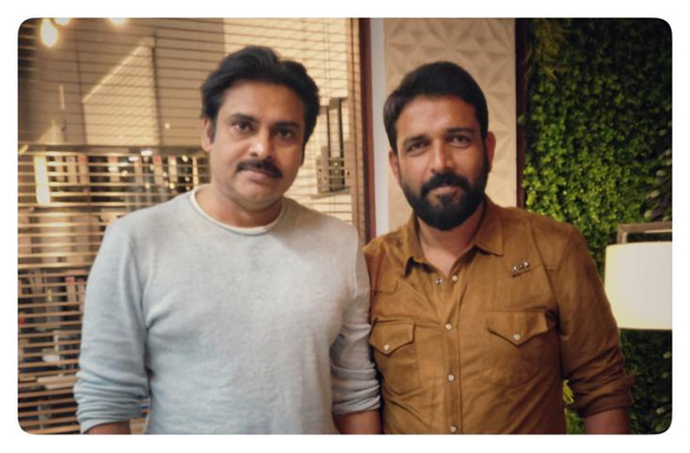 పవన్ సినిమాకు ముగ్గురు మాస్టర్లా?