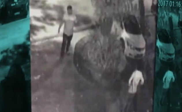 ఢిల్లీ బీజేపీ చీఫ్ ఇంటి మీదే దాడి!