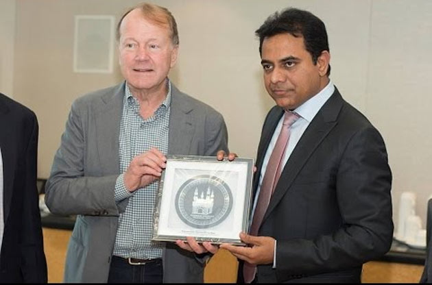 బాబు, కేటీఆర్‌ ను ఆ అమెరిక‌న్ భ‌లే పొగిడేశారే!