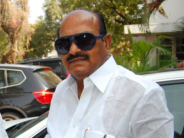 బ్యాన్ ఎదుర్కొంటున్న జేసీ ఫారిన్ వెళ్లారే బ్యాన్ ఎదుర్కొంటున్న జేసీ ఫారిన్ వెళ్లారే