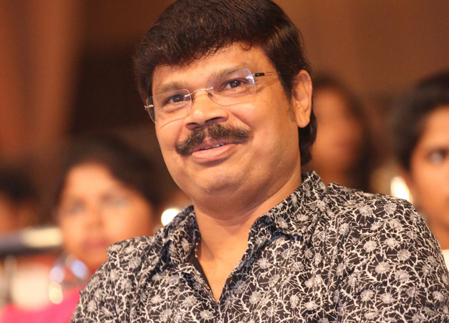 ‘లెజెండ్’ రికార్డు గురించి గొప్పలా?