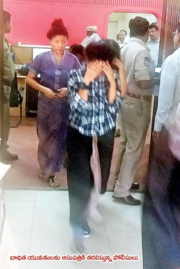 థాయ్ కిక్కు.. మ‌సాజ్ పేరుతో వ్య‌భిచారం!