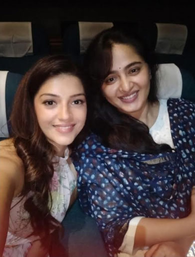 Sweety with Cutie at MahanuBhavudu Special Screening Sweety with Cutie at MahanuBhavudu Special Screening