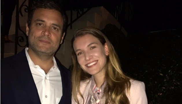 Viral Pic: Rahul Gandhi with Spanish Actress! Viral Pic: Rahul Gandhi with Spanish Actress!
