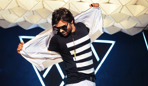 Another Remix Of Chirus Song..