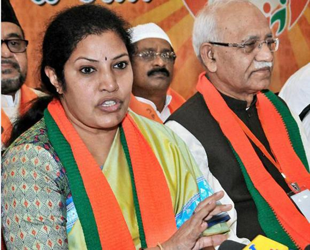 బాబుకు ఏమాత్రం చాన్సివ్వ‌ని వీర్రాజు - పురందీశ్వ‌రి