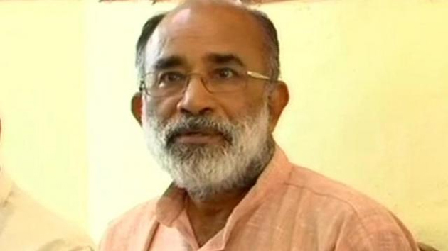 Ready To Strip For Visa But They Question Aadhaar!