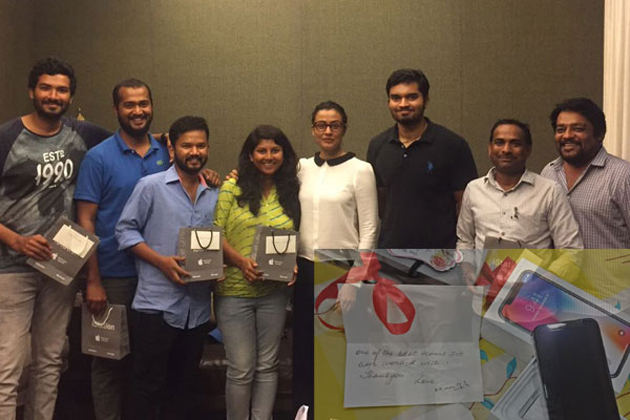 Mahesh Gifts Bharat Ane Nenu Team