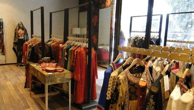 ఐటీ అధికారుల‌కు ఈసారి దొరికిందెవ‌రో తెలుసా?