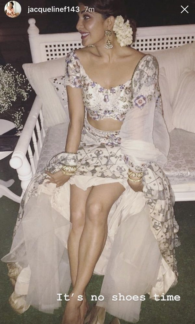 మతులు పోగొట్టిన రేస్ బ్యూటీ