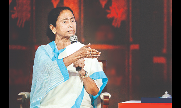Mamata Shows Confidence in KCRs Front