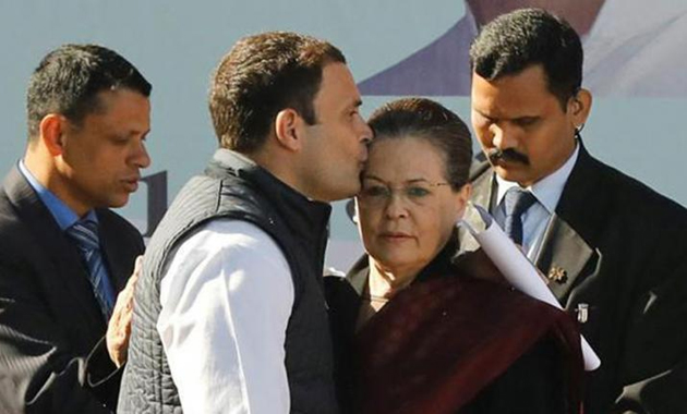 అమ్మ సెంటిమెంట్ తో మోడీకి బ్యాచ్ కు పంచ్‌