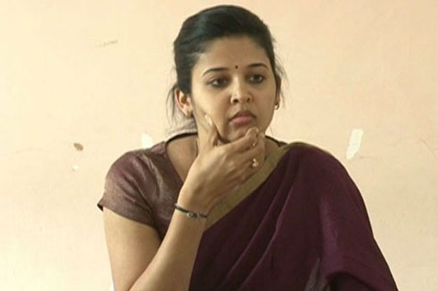 మ‌రోసారి వార్త‌ల్లో క‌ర్ణాట‌క‌లో తెలుగు క‌లెక్ట‌ర్‌