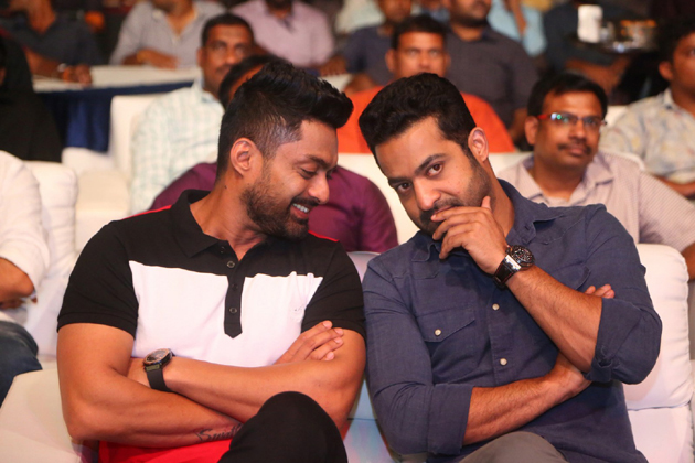 అన్నకు ప్రేమతో ఎన్టీఆర్!!