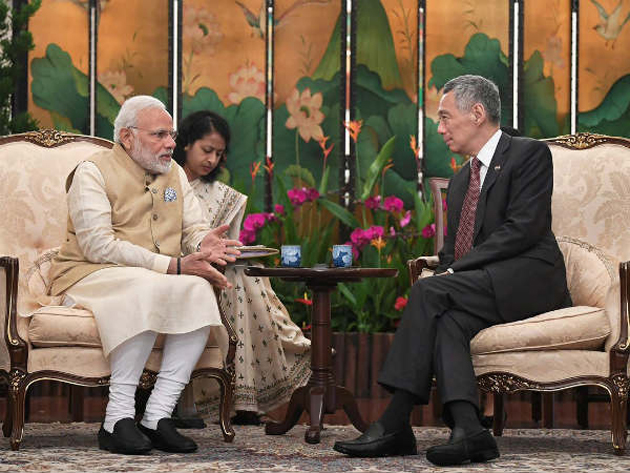 సింగపూర్ ప్రధాని మాటకు ఇరకాటంలో మోదీ