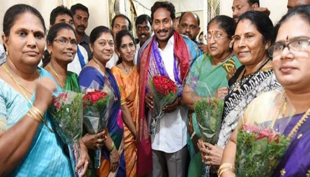 Jaggampeta Voters In Support Of Jagan