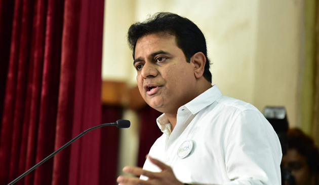 వాజ్‌ పేయి అంత్య‌క్రియ‌ల‌ను కూడా వాడేసుకున్న కేటీఆర్‌!