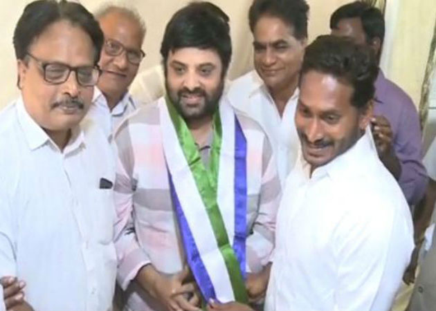 ఆ కమెడియన్ వైసీపీలో చేరాడు