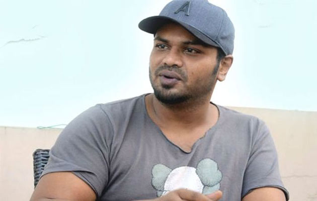 తండ్రి సొమ్ము తింటున్నావని మనోజ్‌‌ ను అంటే..