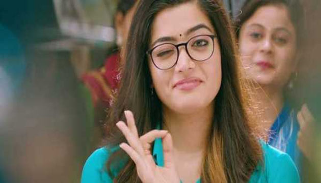 When Rashmika Clapped For NTR?