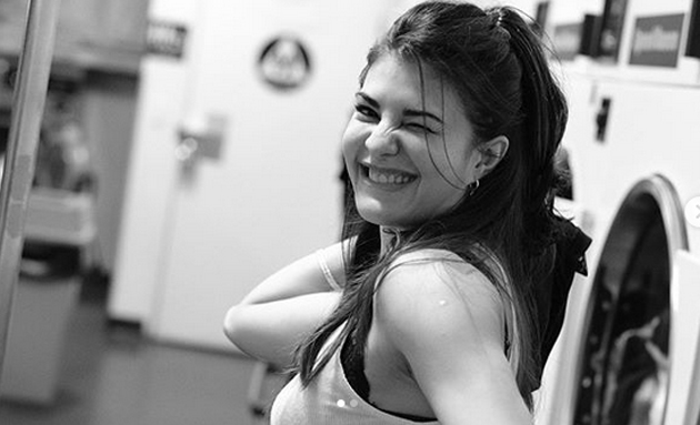 క‌న్ను కొట్ట‌కే కొంటె కోనంగి!