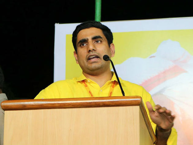 జ‌గ‌న్‌ ను విమ‌ర్శించి..బుక్క‌యిపోయిన లోకేష్‌