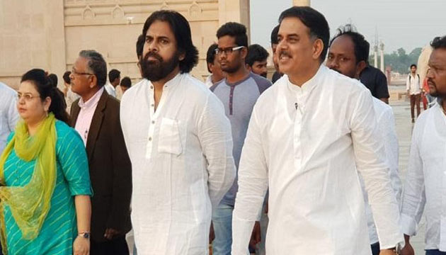 PKs Lucknow Trip - A Flop Show!