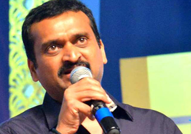 పవన్ కు లక్ష..బట్టలిప్పి చూపించాలా: బండ్ల