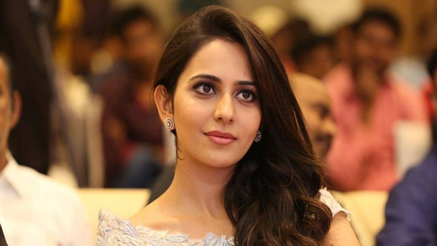 ఆర్‌ ఆర్‌ ఆర్‌ : సోపేయ్యడం ఆపేయ్‌ రకుల్‌