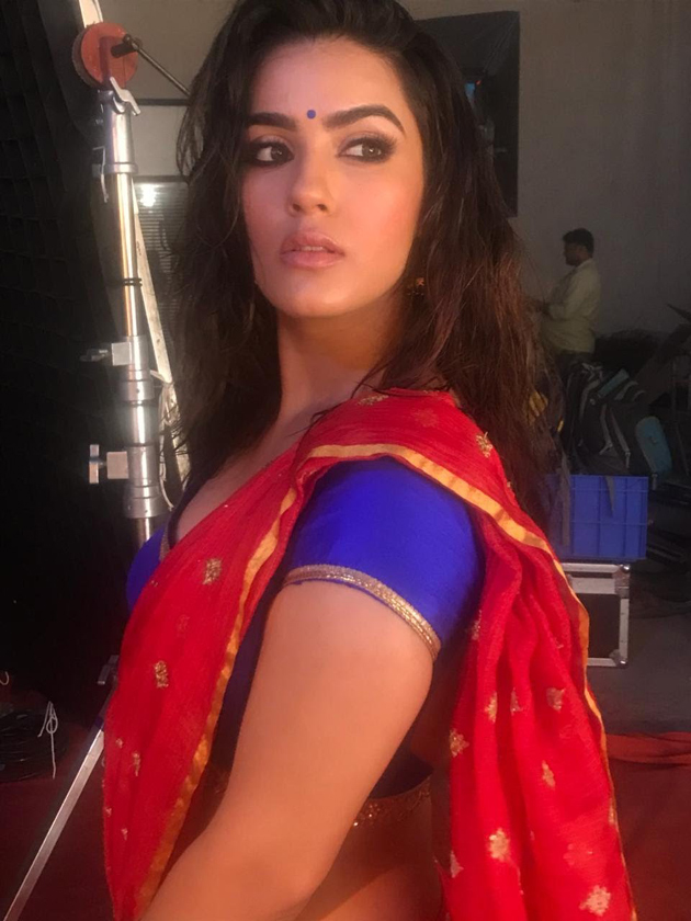 Actress Kavya Thapar Photos