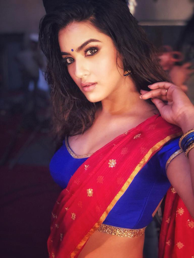 Actress Kavya Thapar Photos