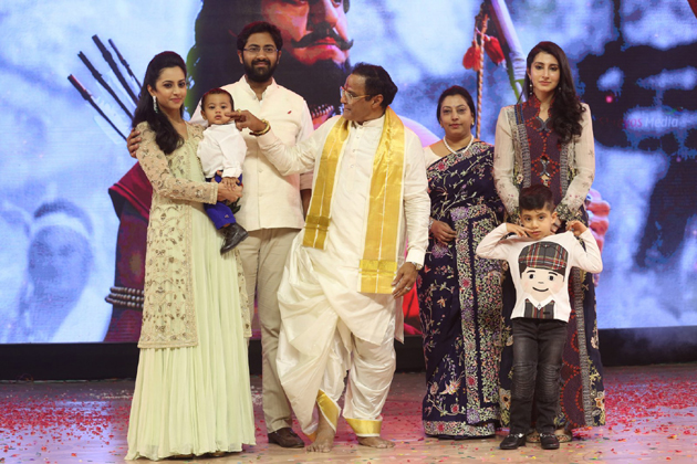 మనవడితో బాలయ్య సర్‌ ప్రైజ్‌