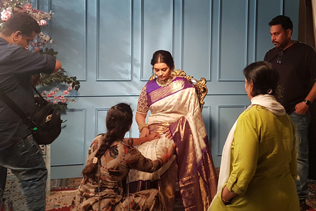 మరోసారి రేణు దేశాయ్ కెమెరా ముందుకు!