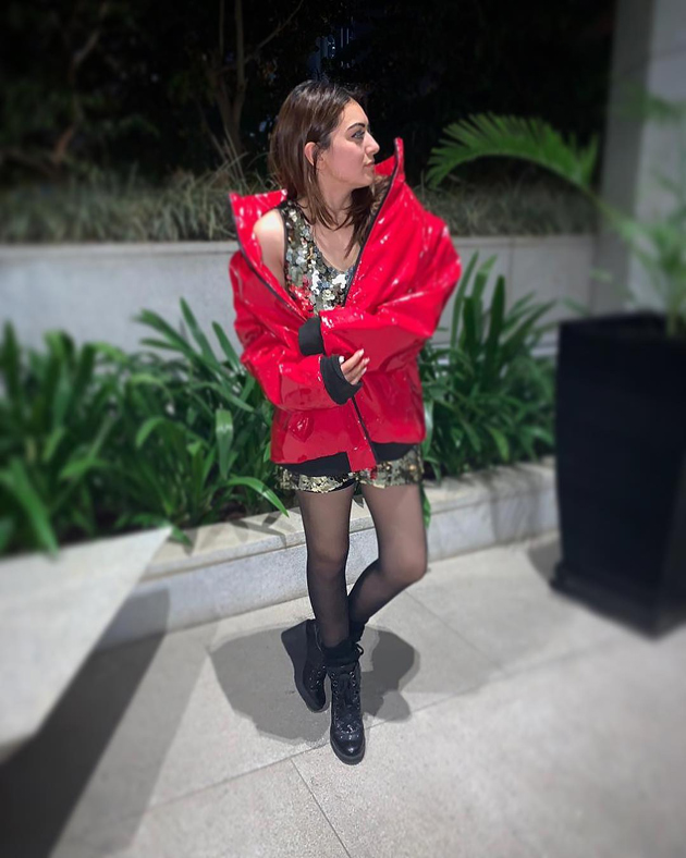 తీగ‌లా కొత్త‌ అవ‌తారంతో షాకిస్తోంది!