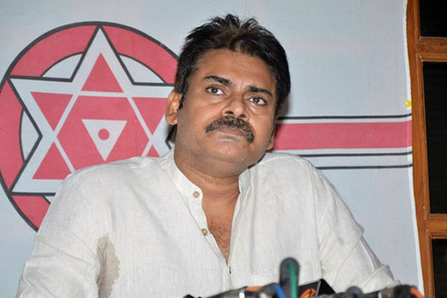 మీడియాకు ముఖం చాటేసిన పవన్..కారణమిదేనా?