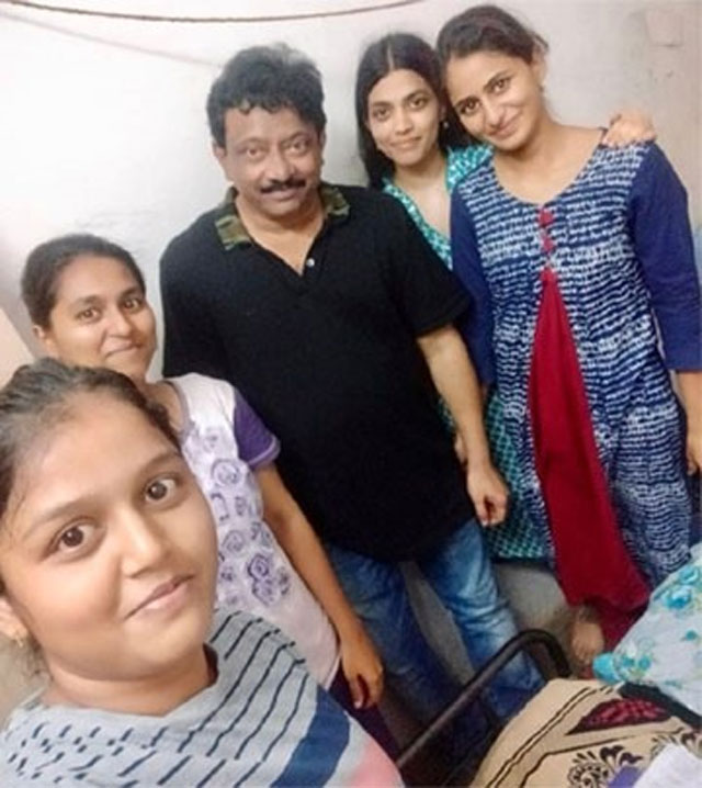 ఆ రోజుల్లో.. జ్ఞాపకాల్లోకి వెళ్ళిన ఆర్జీవీ