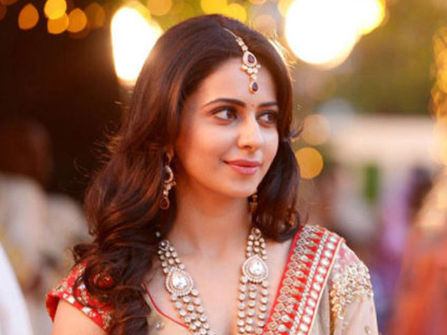 అతడి వయసుతో సంబంధం లేదంటున్న రకుల్‌