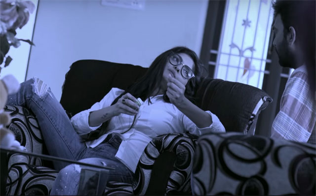 ట్రైలర్ టాక్: మంట మేడమ్ అంటున్న టెంప్ట్ రవి! ట్రైలర్ టాక్: మంట మేడమ్ అంటున్న టెంప్ట్ రవి!