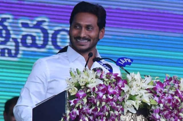 ఏపీలో సంక్షేమ పథకాలు.. పేర్లు మారిపోతున్నాయ్!